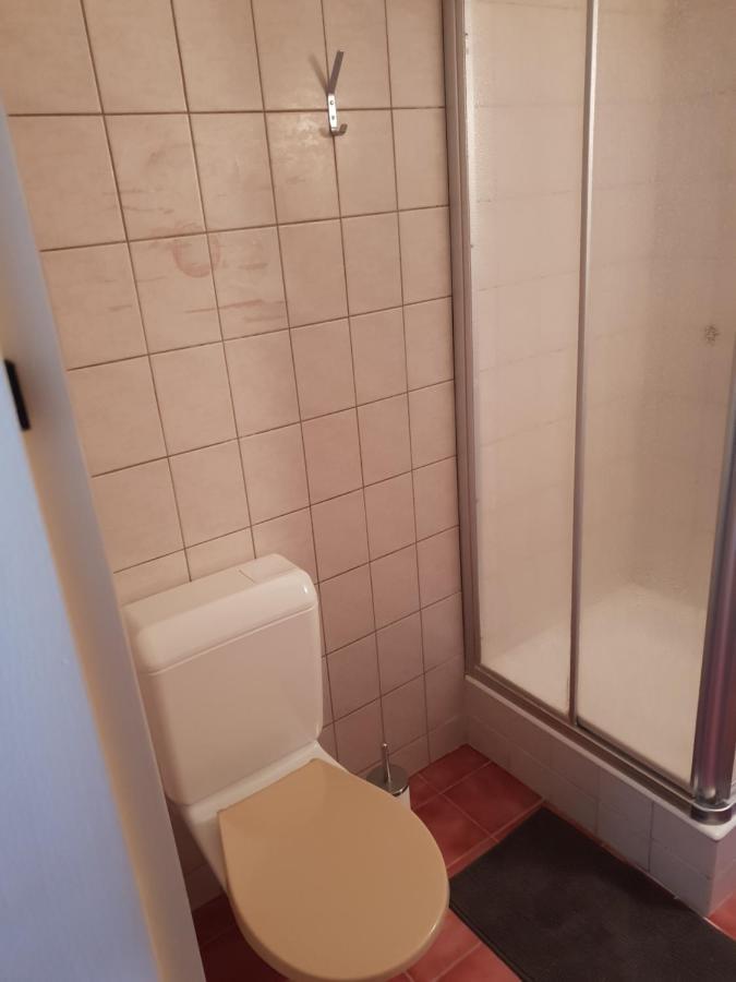 Auberge De Ballens Eksteriør bilde