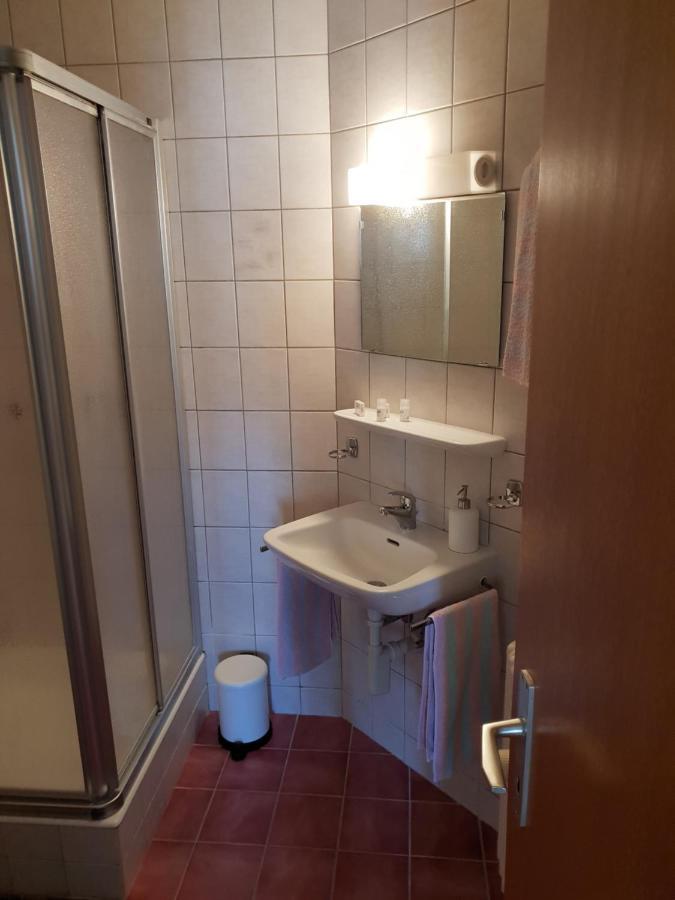 Auberge De Ballens Eksteriør bilde