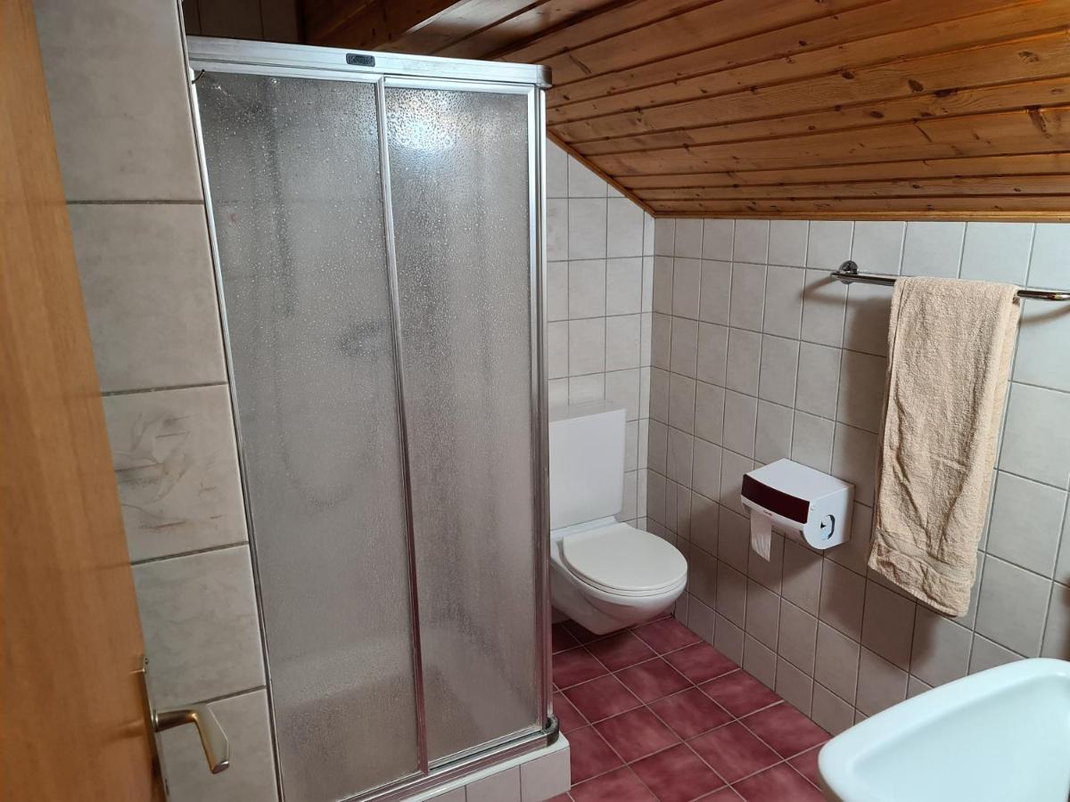 Auberge De Ballens Eksteriør bilde
