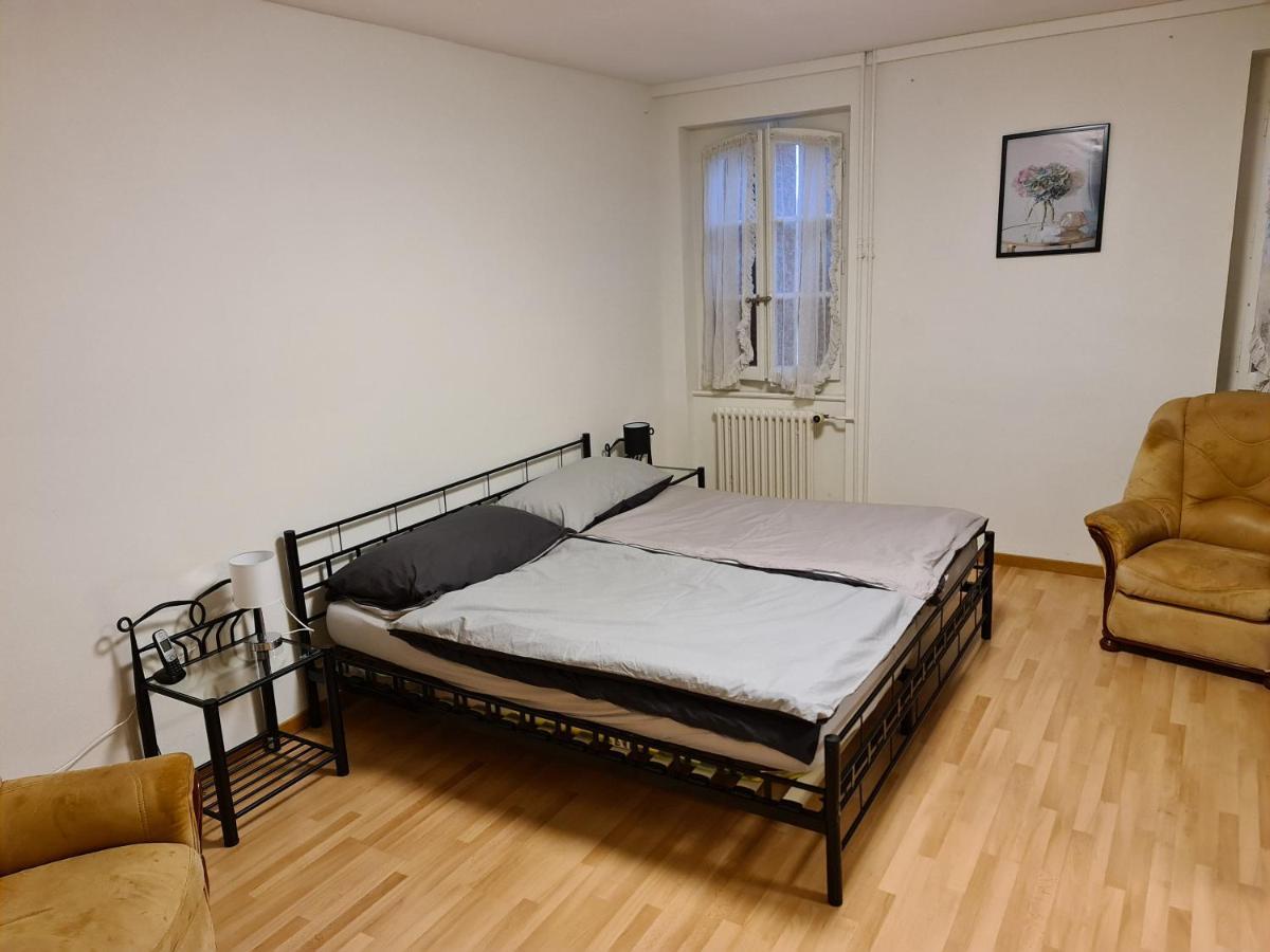 Auberge De Ballens Eksteriør bilde